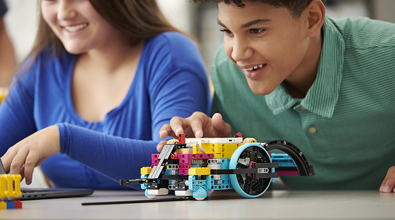 LEGO-Spike-Prime-featured-8445.jpg