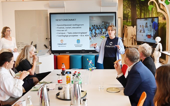 Newtonrommet møter kunnskapsministeren behandlet2.jpg